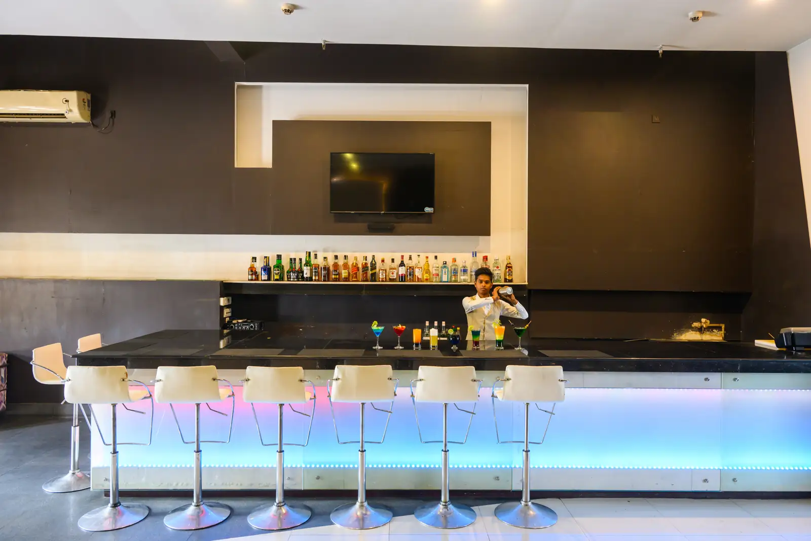 O3 Lounge Bar