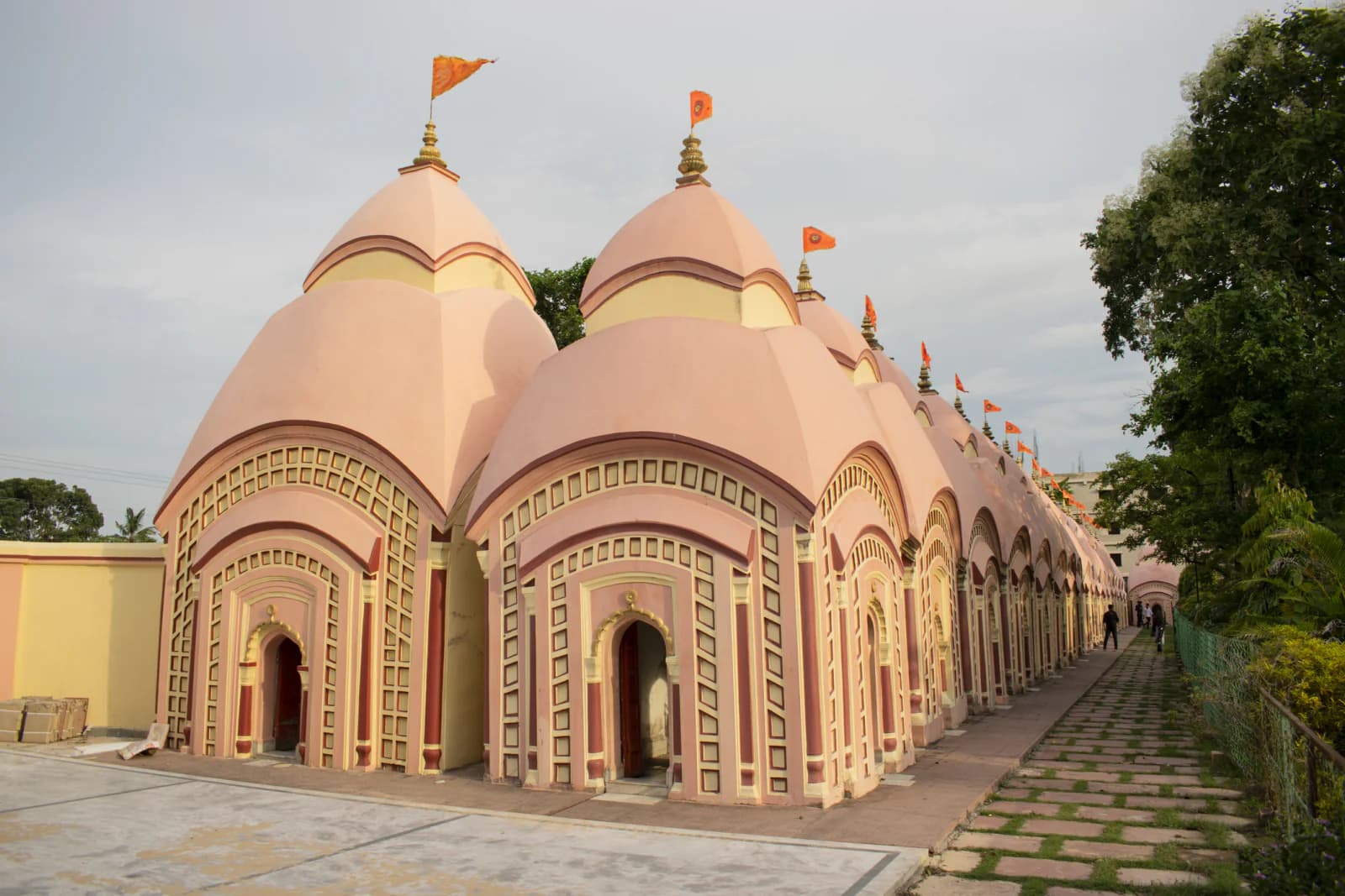 108 Shiva Mandir, near Sinclairs Burdwan in Burdwan