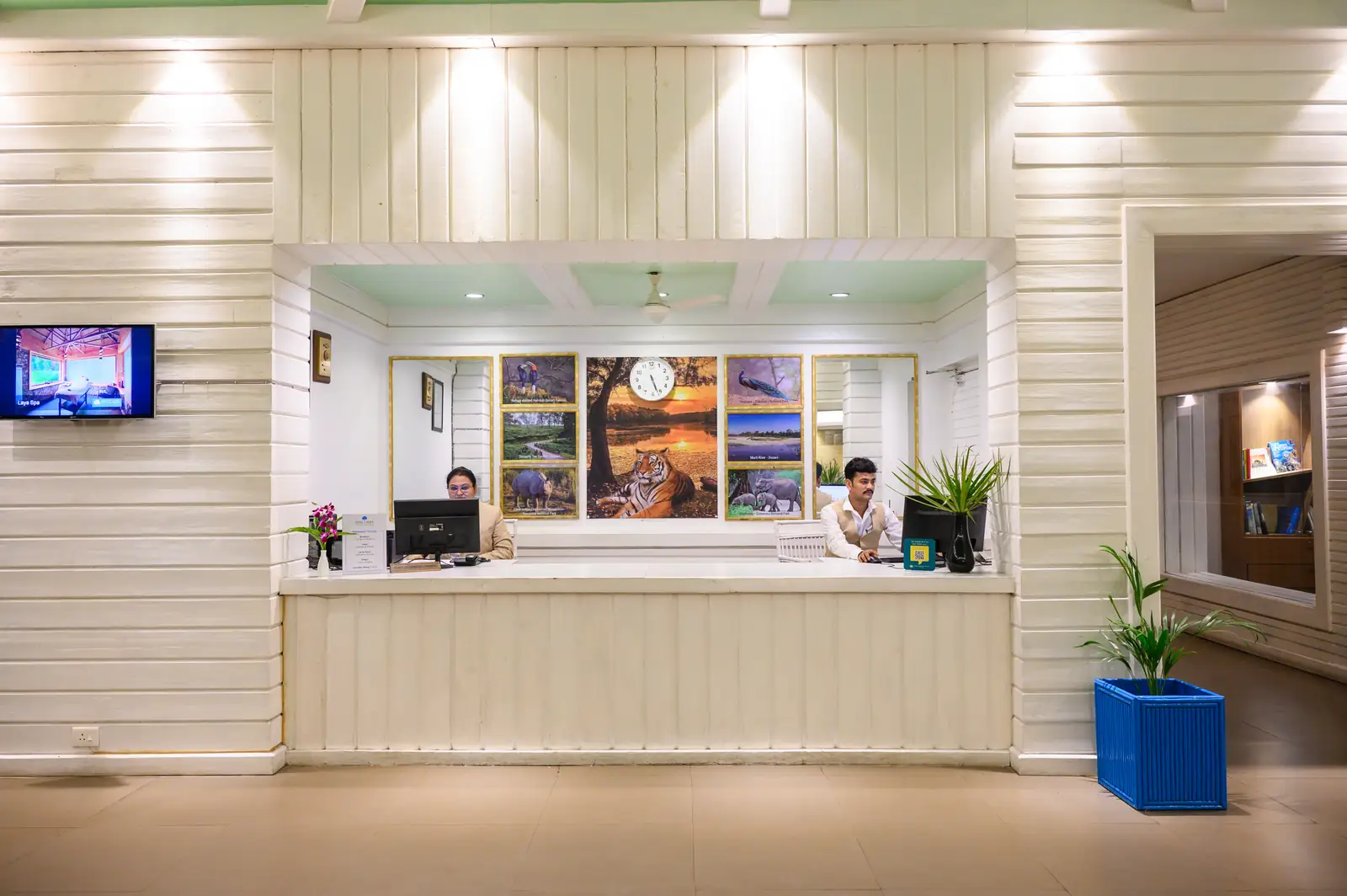 Front desk reception at Sinclairs Retreat Dooars
