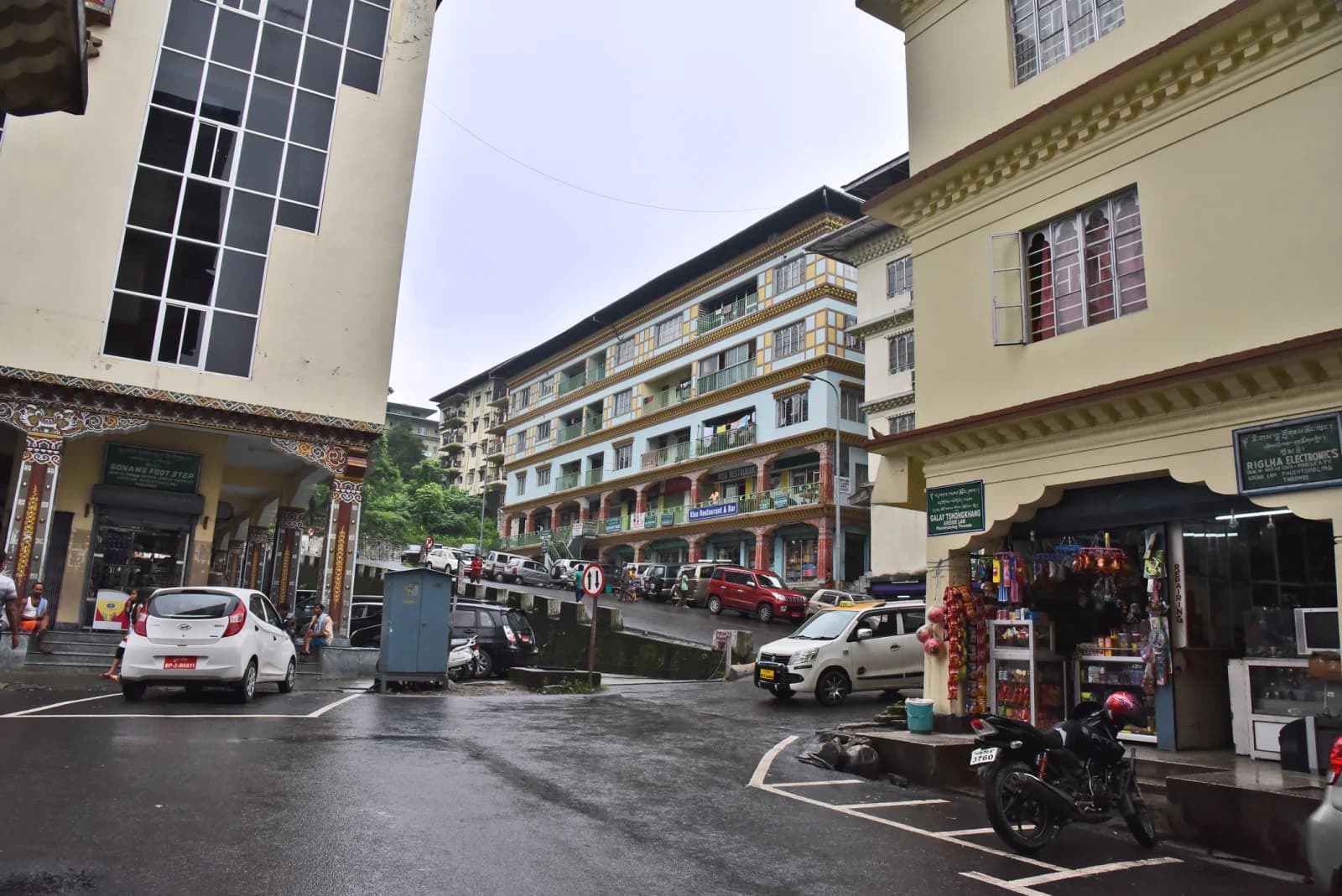 Phuntsholing (103 km)